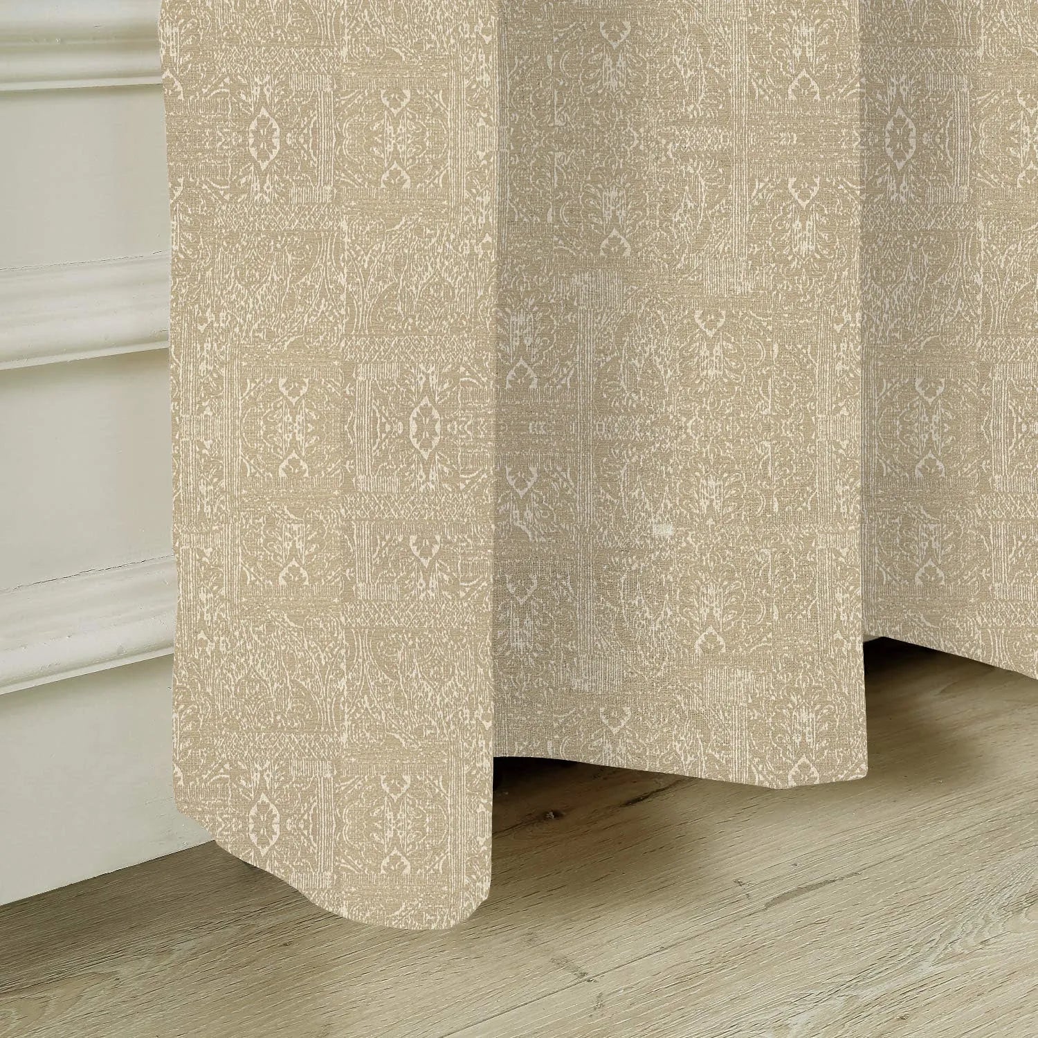 Sand on Ivory
