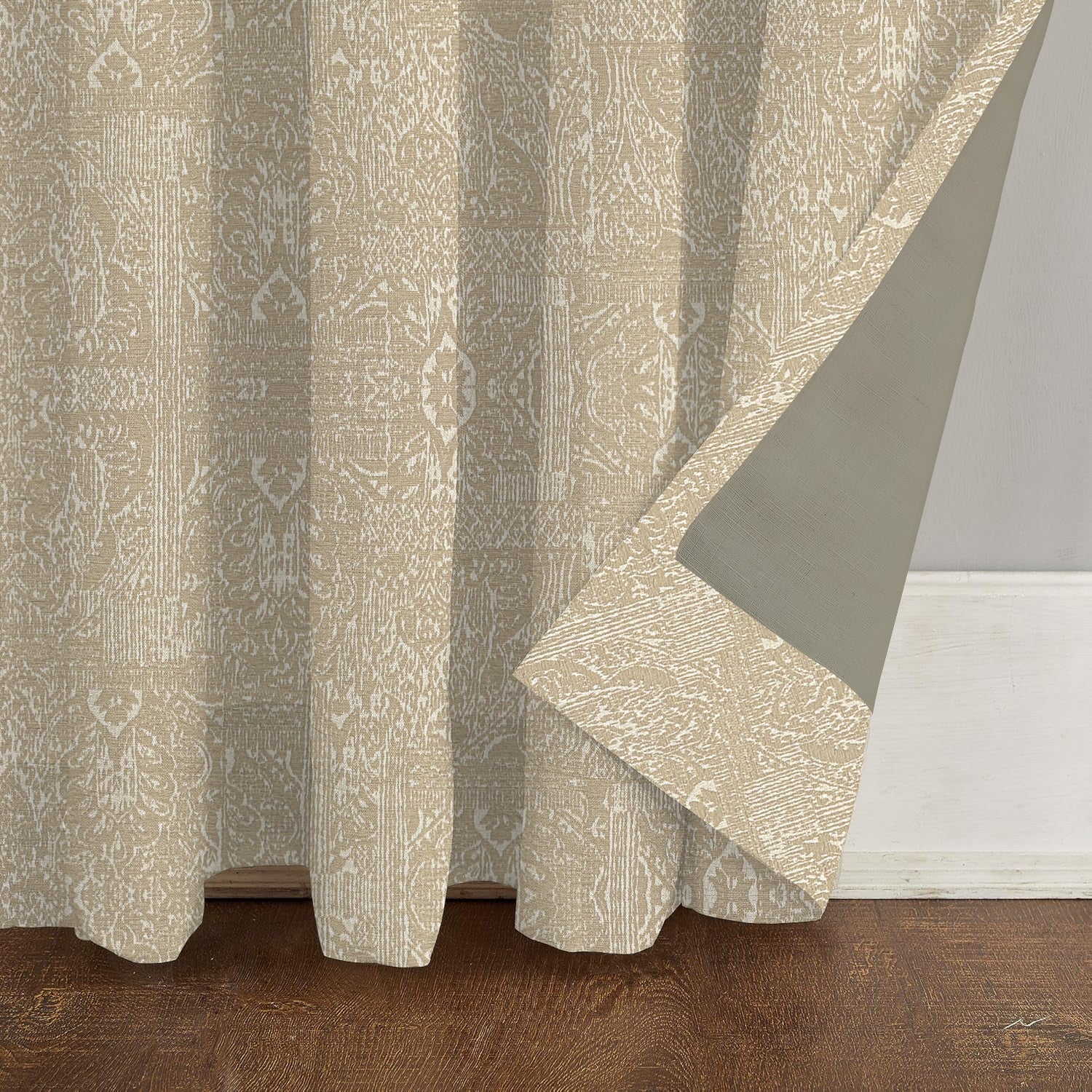Sand on Ivory